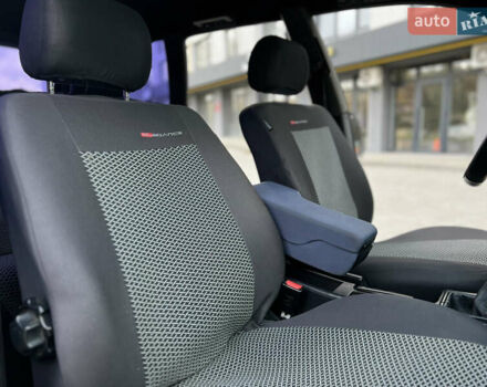 Черный Ауди А6, объемом двигателя 2.77 л и пробегом 331 тыс. км за 3350 $, фото 25 на Automoto.ua