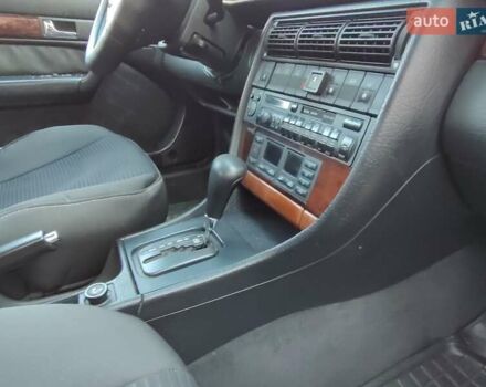 Черный Ауди А6, объемом двигателя 2.8 л и пробегом 350 тыс. км за 3600 $, фото 10 на Automoto.ua