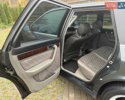 Черный Ауди А6, объемом двигателя 2.6 л и пробегом 273 тыс. км за 3500 $, фото 23 на Automoto.ua