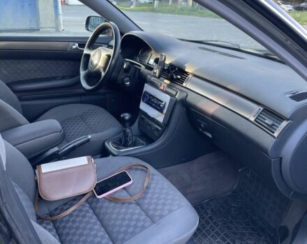 Черный Ауди А6, объемом двигателя 1.8 л и пробегом 350 тыс. км за 3600 $, фото 5 на Automoto.ua