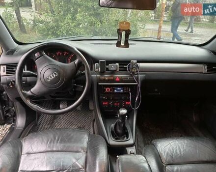 Черный Ауди А6, объемом двигателя 2.5 л и пробегом 300 тыс. км за 4100 $, фото 4 на Automoto.ua