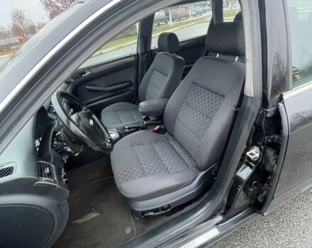 Черный Ауди А6, объемом двигателя 2.5 л и пробегом 200 тыс. км за 1900 $, фото 8 на Automoto.ua