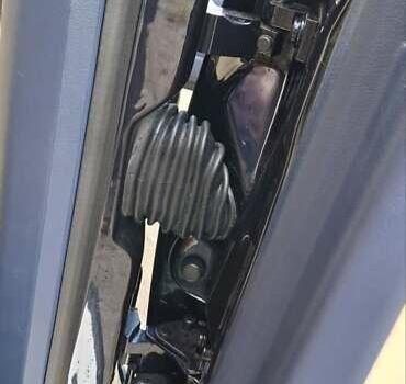 Черный Ауди А6, объемом двигателя 2.5 л и пробегом 383 тыс. км за 4650 $, фото 16 на Automoto.ua