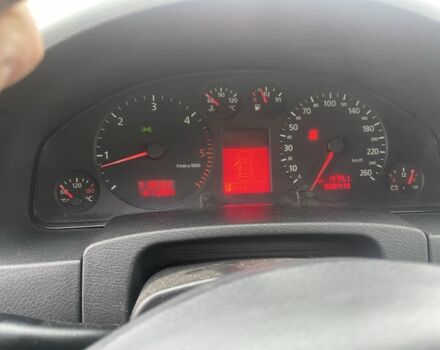 Черный Ауди А6, объемом двигателя 2.5 л и пробегом 330 тыс. км за 4500 $, фото 6 на Automoto.ua