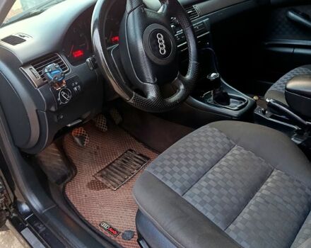 Чорний Ауді А6, об'ємом двигуна 1.8 л та пробігом 240 тис. км за 3750 $, фото 8 на Automoto.ua