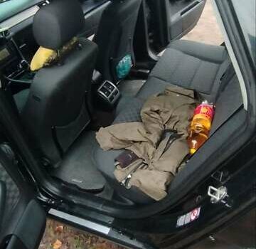 Черный Ауди А6, объемом двигателя 2.5 л и пробегом 320 тыс. км за 4100 $, фото 3 на Automoto.ua