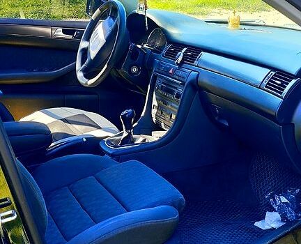 Чорний Ауді А6, об'ємом двигуна 2.5 л та пробігом 340 тис. км за 4500 $, фото 2 на Automoto.ua