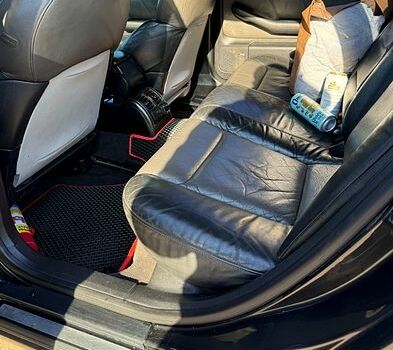 Черный Ауди А6, объемом двигателя 2.5 л и пробегом 400 тыс. км за 6000 $, фото 3 на Automoto.ua