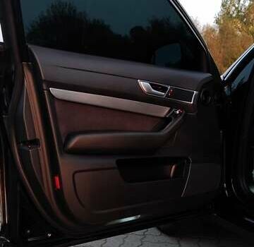 Черный Ауди А6, объемом двигателя 1.97 л и пробегом 312 тыс. км за 10999 $, фото 24 на Automoto.ua