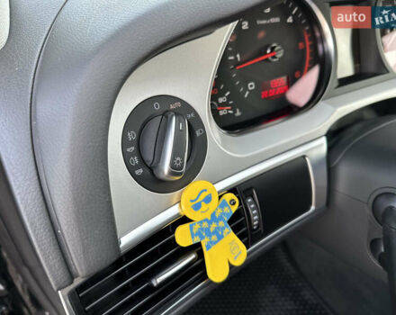 Черный Ауди А6, объемом двигателя 2.7 л и пробегом 329 тыс. км за 11500 $, фото 9 на Automoto.ua