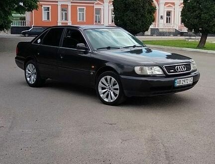 Черный Ауди А6, объемом двигателя 2.6 л и пробегом 380 тыс. км за 4300 $, фото 1 на Automoto.ua