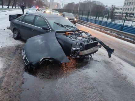 Черный Ауди А6, объемом двигателя 2.8 л и пробегом 250 тыс. км за 932 $, фото 1 на Automoto.ua