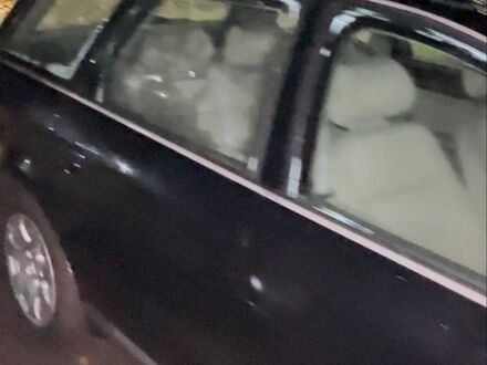 Черный Ауди А6, объемом двигателя 1.9 л и пробегом 271 тыс. км за 2500 $, фото 1 на Automoto.ua