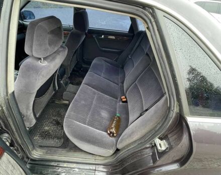 Фиолетовый Ауди А6, объемом двигателя 2.6 л и пробегом 300 тыс. км за 1600 $, фото 7 на Automoto.ua