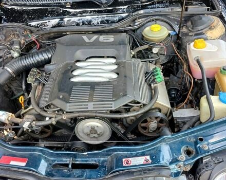 Фиолетовый Ауди А6, объемом двигателя 2.6 л и пробегом 325 тыс. км за 1620 $, фото 4 на Automoto.ua