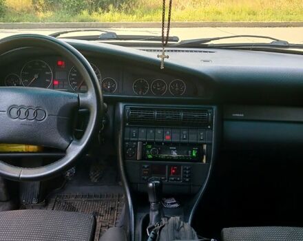 Фиолетовый Ауди А6, объемом двигателя 2.6 л и пробегом 325 тыс. км за 1620 $, фото 3 на Automoto.ua