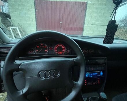 Фиолетовый Ауди А6, объемом двигателя 2.5 л и пробегом 396 тыс. км за 2800 $, фото 6 на Automoto.ua