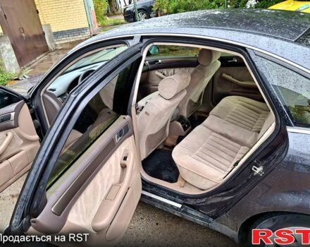 Фиолетовый Ауди А6, объемом двигателя 2.5 л и пробегом 370 тыс. км за 3600 $, фото 5 на Automoto.ua