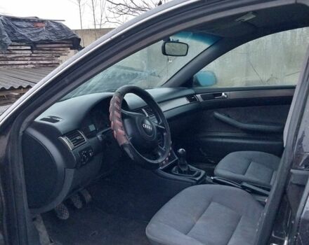 Фиолетовый Ауди А6, объемом двигателя 2.5 л и пробегом 500 тыс. км за 1500 $, фото 3 на Automoto.ua