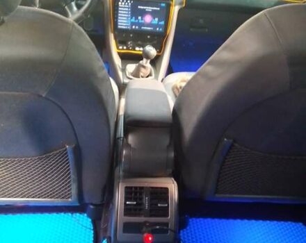 Фиолетовый Ауди А6, объемом двигателя 2.5 л и пробегом 350 тыс. км за 5200 $, фото 2 на Automoto.ua