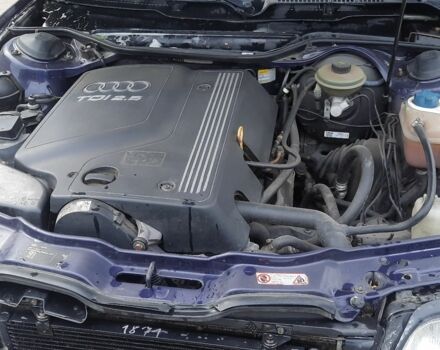 Фиолетовый Ауди А6, объемом двигателя 0.25 л и пробегом 322 тыс. км за 4600 $, фото 6 на Automoto.ua