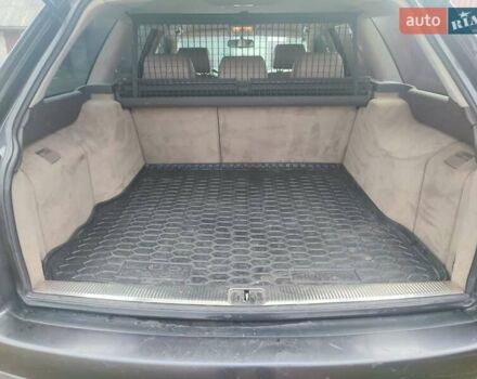 Фиолетовый Ауди А6, объемом двигателя 2.5 л и пробегом 370 тыс. км за 3500 $, фото 5 на Automoto.ua