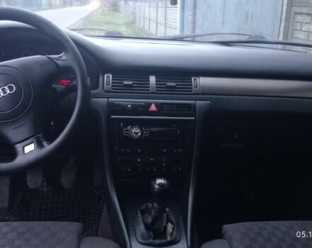 Красный Ауди А6, объемом двигателя 2.5 л и пробегом 300 тыс. км за 3088 $, фото 3 на Automoto.ua