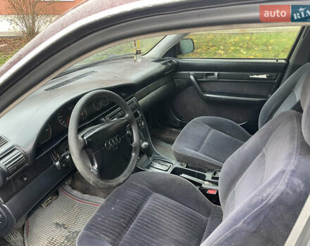 Красный Ауди А6, объемом двигателя 2.6 л и пробегом 374 тыс. км за 2400 $, фото 9 на Automoto.ua