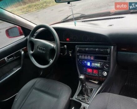 Красный Ауди А6, объемом двигателя 2.46 л и пробегом 350 тыс. км за 2650 $, фото 1 на Automoto.ua