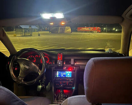 Красный Ауди А6, объемом двигателя 2.8 л и пробегом 371 тыс. км за 3000 $, фото 4 на Automoto.ua