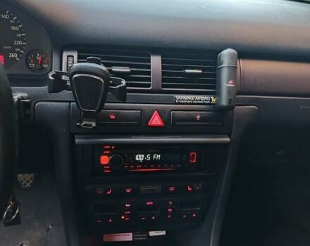 Красный Ауди А6, объемом двигателя 1.78 л и пробегом 425 тыс. км за 3700 $, фото 3 на Automoto.ua