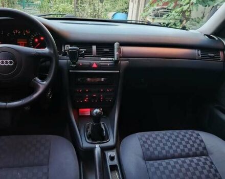 Красный Ауди А6, объемом двигателя 1.78 л и пробегом 425 тыс. км за 3700 $, фото 8 на Automoto.ua