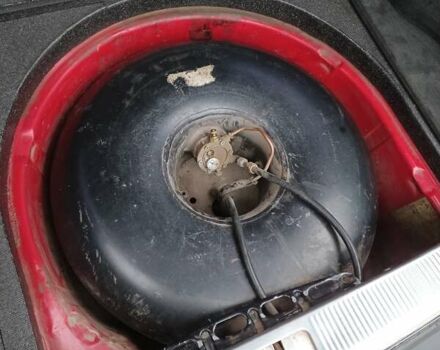 Красный Ауди А6, объемом двигателя 1.8 л и пробегом 282 тыс. км за 3300 $, фото 43 на Automoto.ua