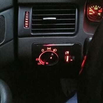 Красный Ауди А6, объемом двигателя 1.8 л и пробегом 282 тыс. км за 3300 $, фото 13 на Automoto.ua