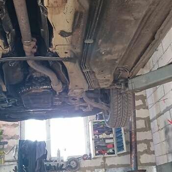 Красный Ауди А6, объемом двигателя 1.8 л и пробегом 282 тыс. км за 3300 $, фото 57 на Automoto.ua