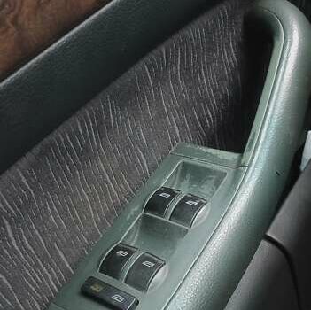 Красный Ауди А6, объемом двигателя 1.8 л и пробегом 282 тыс. км за 3300 $, фото 21 на Automoto.ua