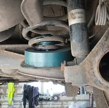 Красный Ауди А6, объемом двигателя 1.8 л и пробегом 282 тыс. км за 3300 $, фото 52 на Automoto.ua