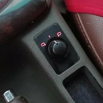 Красный Ауди А6, объемом двигателя 1.8 л и пробегом 282 тыс. км за 3300 $, фото 11 на Automoto.ua