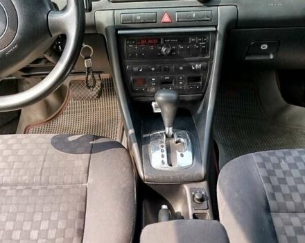 Красный Ауди А6, объемом двигателя 2.5 л и пробегом 298 тыс. км за 4900 $, фото 7 на Automoto.ua