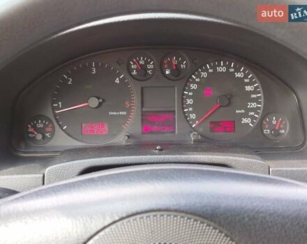 Красный Ауди А6, объемом двигателя 2.5 л и пробегом 298 тыс. км за 4900 $, фото 12 на Automoto.ua