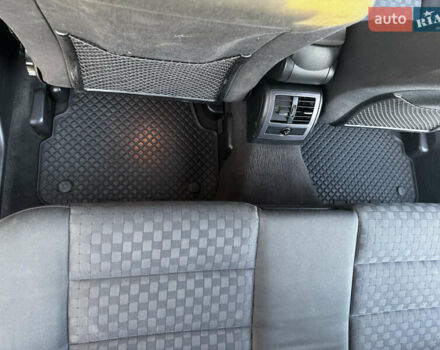 Ауди А6 2003 в Львове на Automoto.ua Красный Ауди А6, объемом двигателя 1.8 л и пробегом 202 тыс. км за 5500 $, фото 9 на Automoto.ua