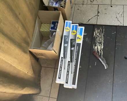 Серый Ауди А6, объемом двигателя 1.9 л и пробегом 420 тыс. км за 5000 $, фото 24 на Automoto.ua