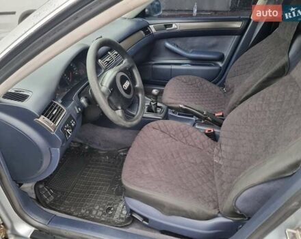 Серый Ауди А6, объемом двигателя 1.78 л и пробегом 348 тыс. км за 3550 $, фото 13 на Automoto.ua