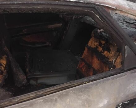 Серый Ауди А6, объемом двигателя 2.4 л и пробегом 250 тыс. км за 2000 $, фото 5 на Automoto.ua