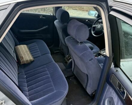 Сірий Ауді А6, об'ємом двигуна 2.4 л та пробігом 300 тис. км за 3000 $, фото 5 на Automoto.ua