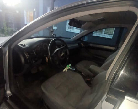 Сірий Ауді А6, об'ємом двигуна 1.8 л та пробігом 300 тис. км за 5500 $, фото 2 на Automoto.ua