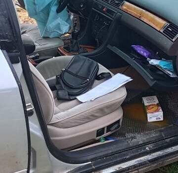 Серый Ауди А6, объемом двигателя 2.8 л и пробегом 380 тыс. км за 1500 $, фото 5 на Automoto.ua