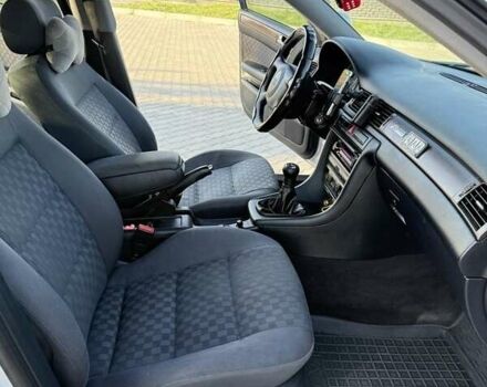 Сірий Ауді А6, об'ємом двигуна 2.5 л та пробігом 368 тис. км за 4600 $, фото 4 на Automoto.ua