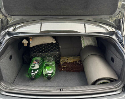 Сірий Ауді А6, об'ємом двигуна 2.4 л та пробігом 300 тис. км за 5499 $, фото 5 на Automoto.ua