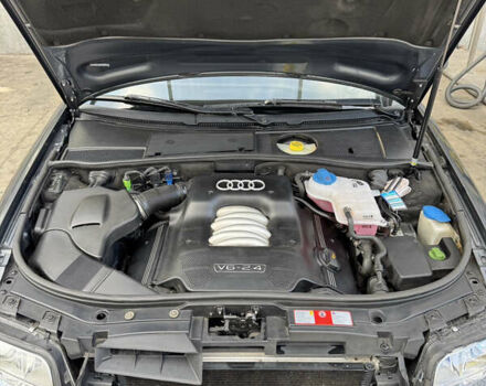 Сірий Ауді А6, об'ємом двигуна 2.4 л та пробігом 300 тис. км за 5499 $, фото 4 на Automoto.ua